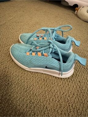 Nike Kids Light Blue Mesh Sneakers with Orange Accents size 10.5T